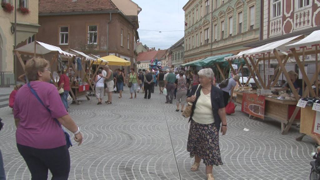 Manj prodajalcev in kupcev na Ožbaltovem sejmu