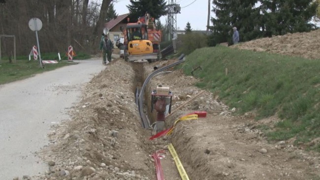 Gradnja razsvetljave v Rabelčji vasi