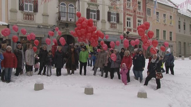 4. vseslovenski pohod z rdečimi baloni ob dnevu redkih bolezni