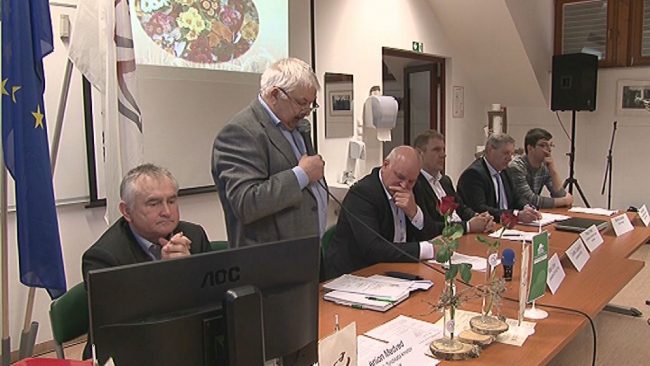 Odnos slovenske politike do državnih kmetijskih zemljišč