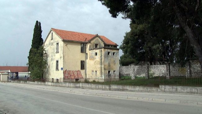 Zemljišče v Biogradu na moru se še vedno ne more prodati