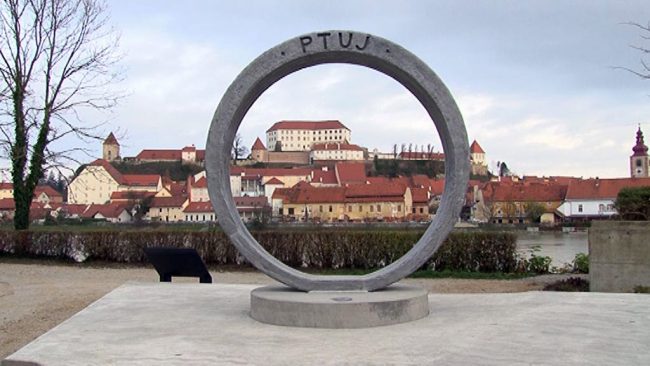 Ptuj bogatejši za turistični okvir iz aluminija