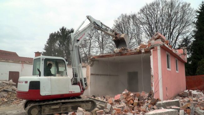 Rušenje in gradnja Gasilskega doma Pacinje