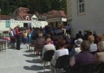 Ptujska knjižnica bogatejša za prireditveno ploščad