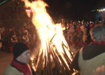 Preko 750 kurentov zaplesalo svoj prvi ples ob ognju
