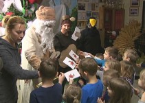 Otroke obiskal dedek Mraz