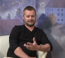 Povabilo na kavo z gostom Romanom Križaničem