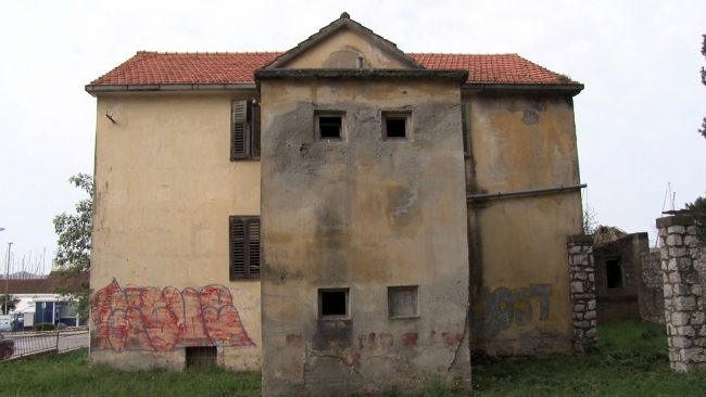 Vplačana ara za nepremičnino v Biograd na morju