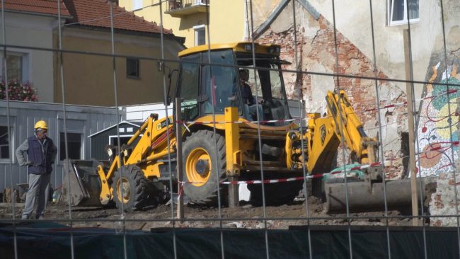 Težji dostop do lokalov in stanovanj