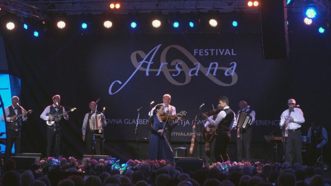 Pestro dogajanje na Festivalu Arsana