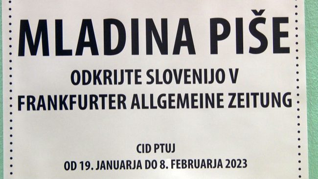 Razstava Mladina piše