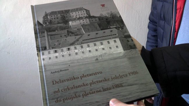 Knjiga Delavniško pletarstvo od cirkulanske pletarske šole leta 1906 do ptujske pletarne leta 1988