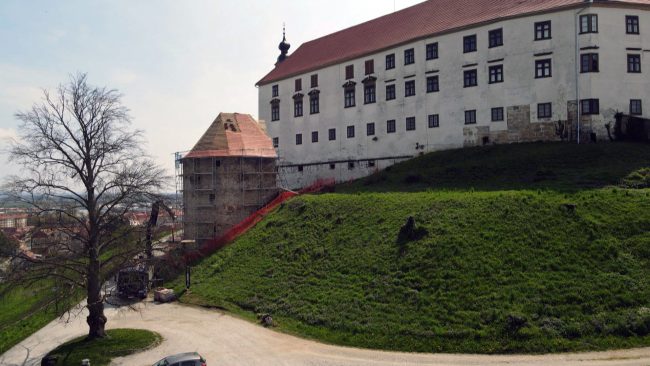 Sanacija strehe na severnem grajskem stolpu