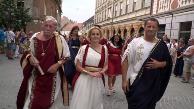 Pred nami so 16. Rimske igre