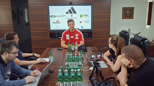 Novinarska konferenca Kristjana Čeha