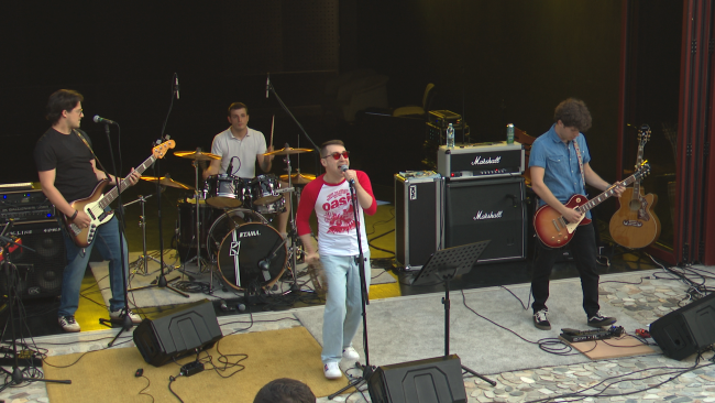 Tribute To Oasis