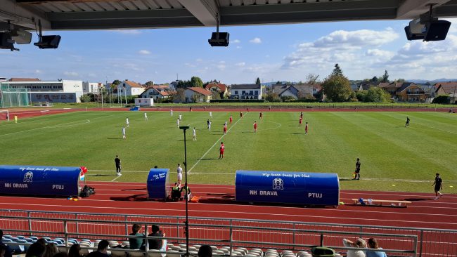 Slovenska mladinska nogometna reprezentanca je igrala na Ptuju