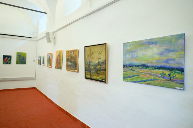 Razstava Svetloba poletja: motivi iz Kicarja