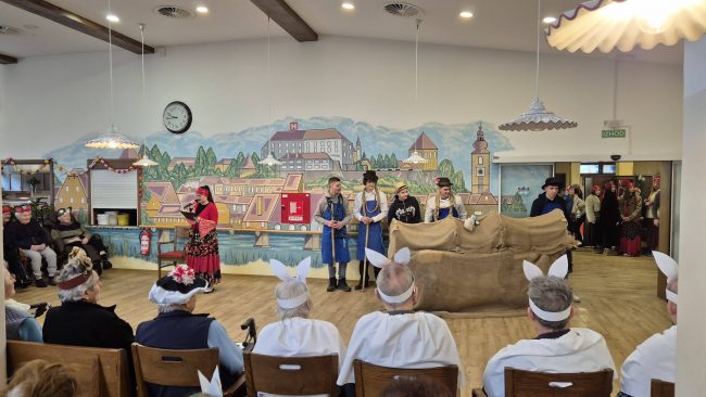 Prikazi mask v Domu upokojencev Ptuj
