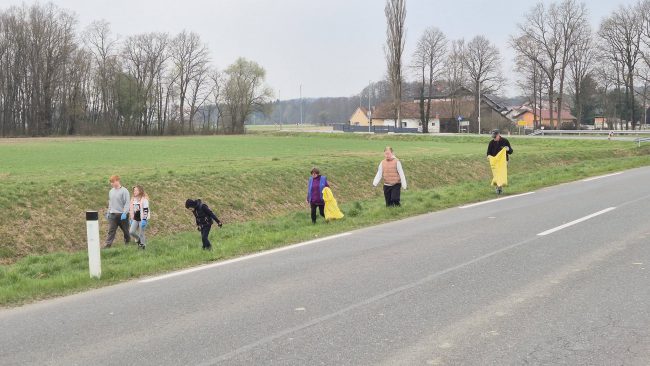 Na čistilni akciji so zbrali 8560 kilogramov odpadkov