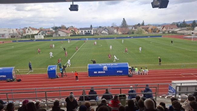 Zmaga slovenske nogometne reprezentance na Ptuju