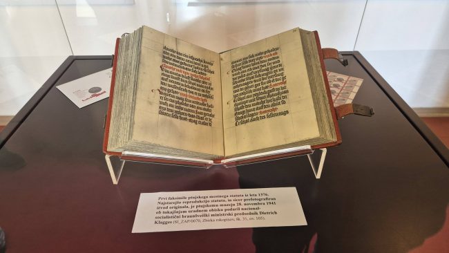 Razstava Ko se je na Ptuju pisalo leto 1376: Ob 650. obletnici najstarejšega mestnega statuta