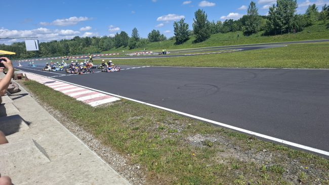 Dirke malih formul v Slovenja vasi