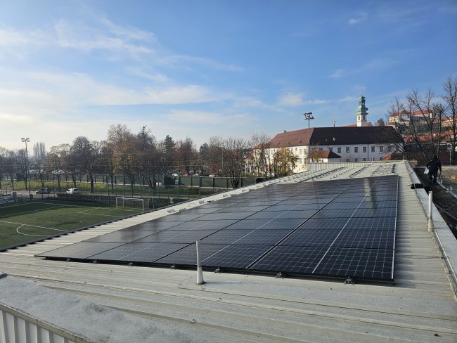 Mestna občina Ptuj zaključuje vzpostavitev sistema sončnih elektrarn na javnih objektih