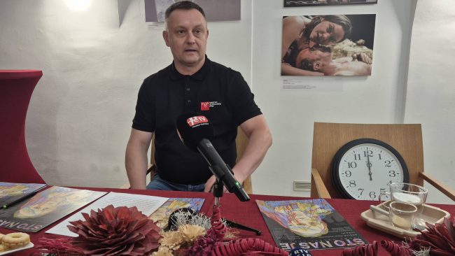 V Mestnem gledališču Ptuj predstavili zadnjo premiero sezone, ki jo bodo sicer izvedli v septembru ter prihajajočo sezono 2026/2027