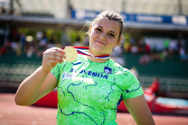 Uspešna mlada metalka diska Jasmine Majcen Clarke
