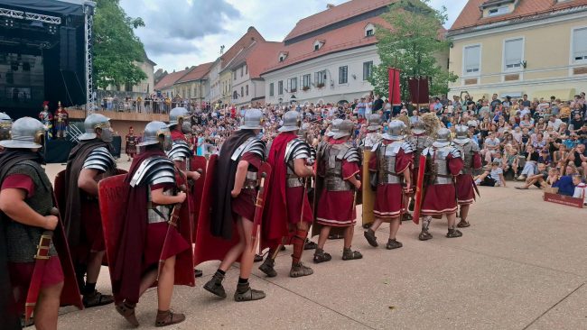 Povorka  XIX. Rimskih iger