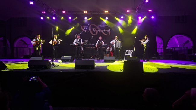Koncert Prifarskih muzikantov na Ptuju